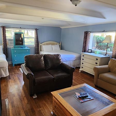 The Pines Cottages Woodfin ภายนอก รูปภาพ