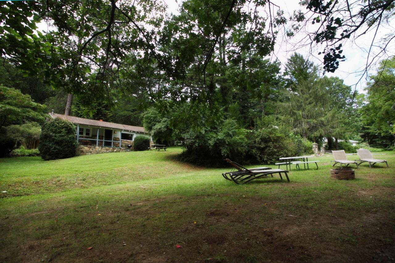 The Pines Cottages Woodfin ภายนอก รูปภาพ