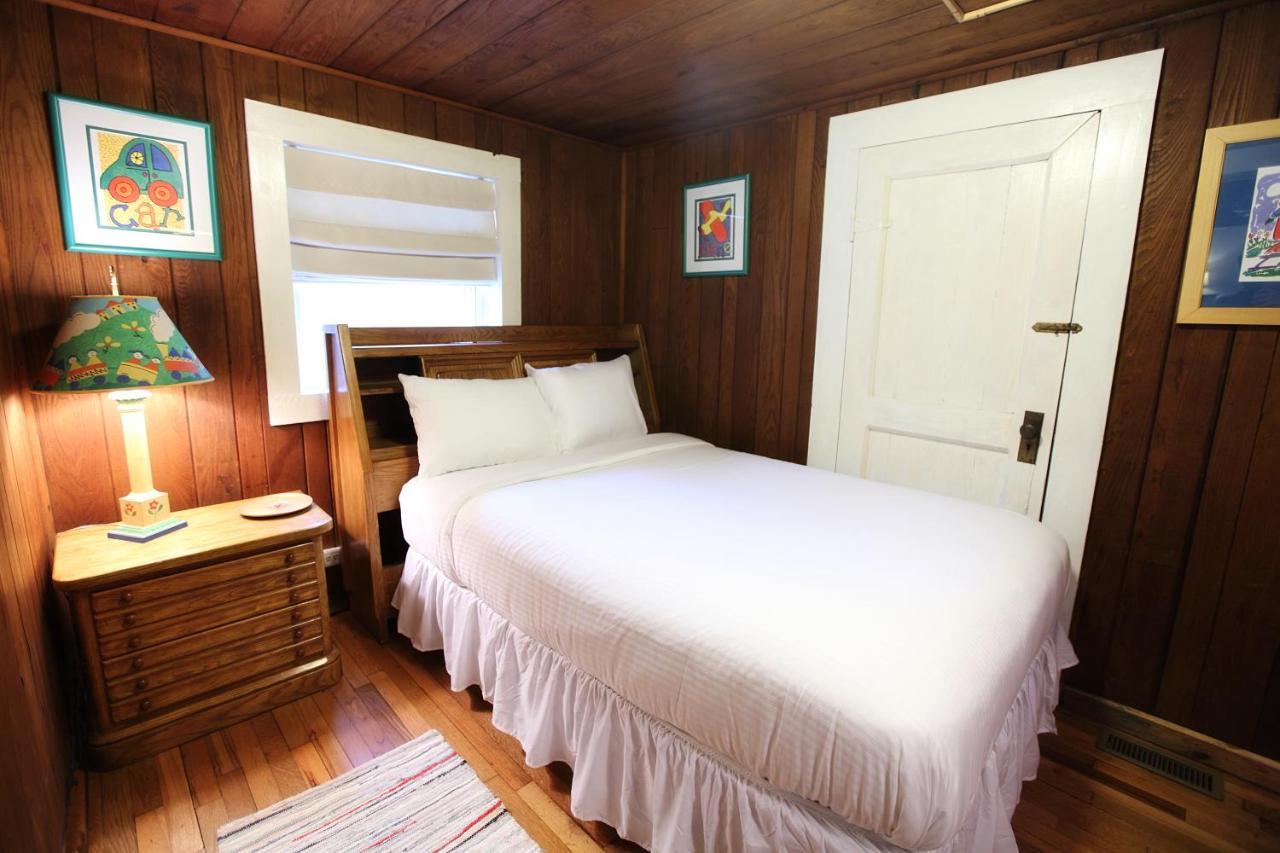 The Pines Cottages Woodfin ภายนอก รูปภาพ